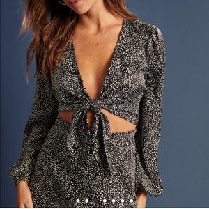 A&F long sleeve tie-front satin top and skirt set M